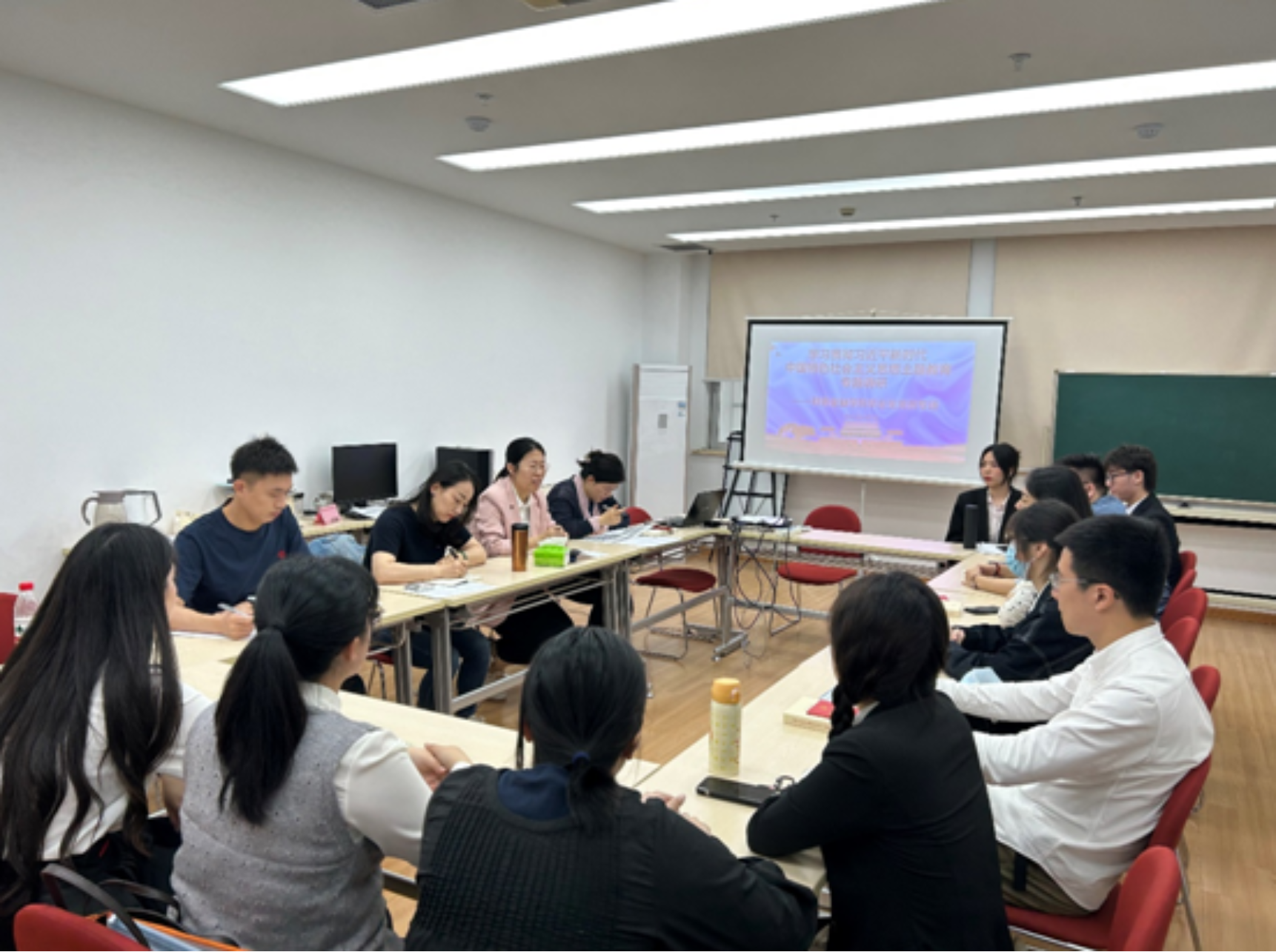 图为调研现场