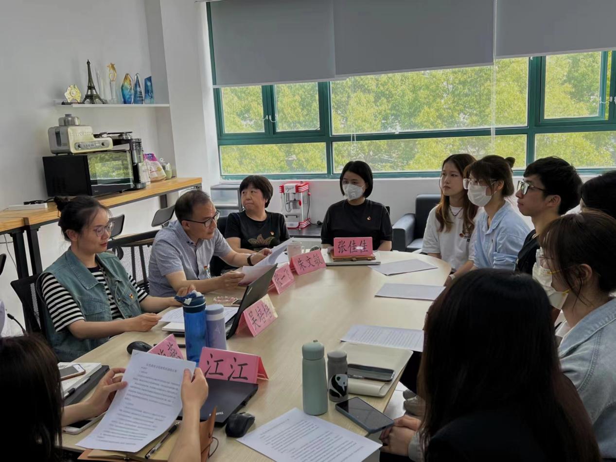 主题党日活动现场