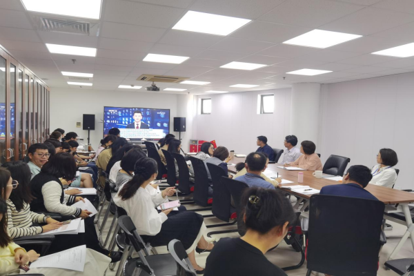 全体教职工政治理论学习