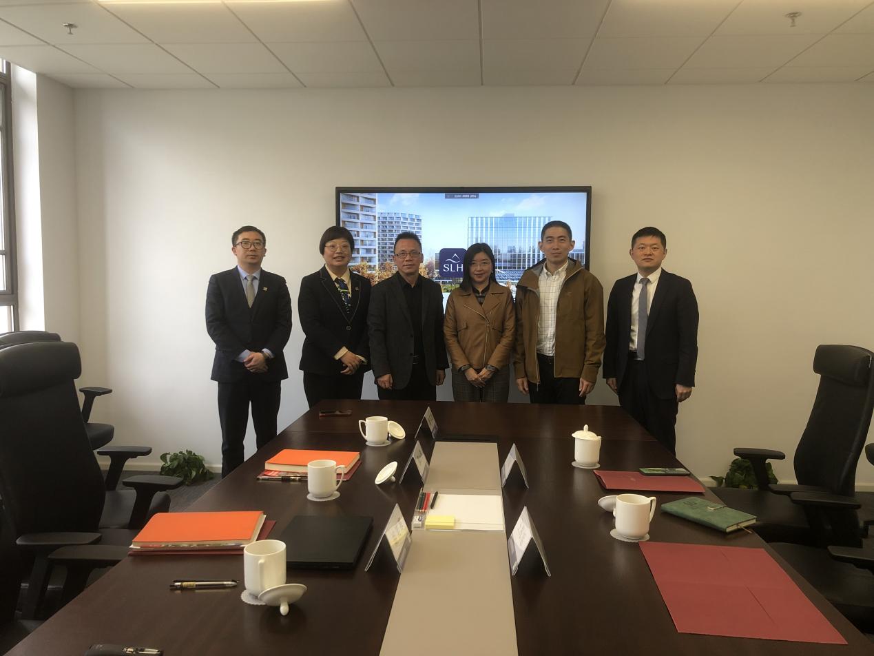 会议结束后与会人员合影